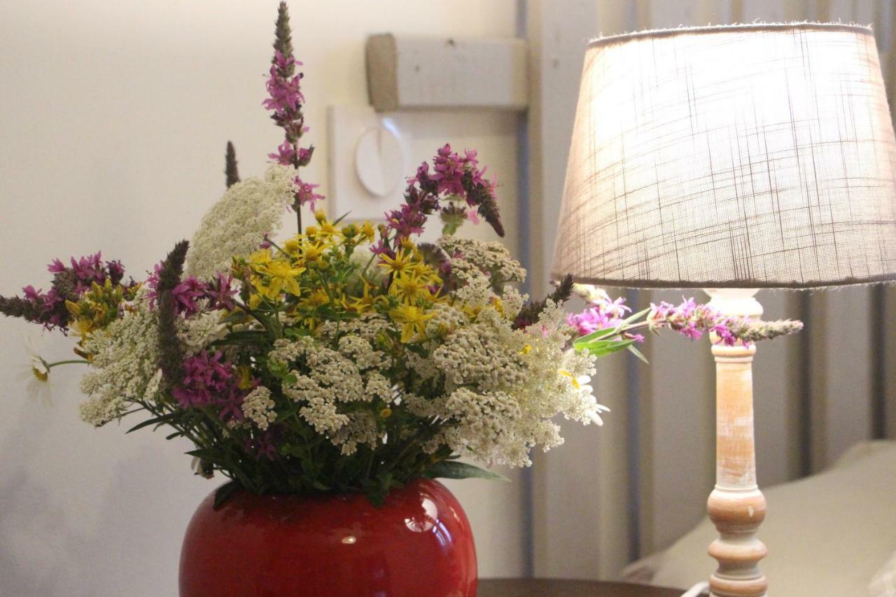Chambres Aux Bonnes Herbes Bais  Екстер'єр фото